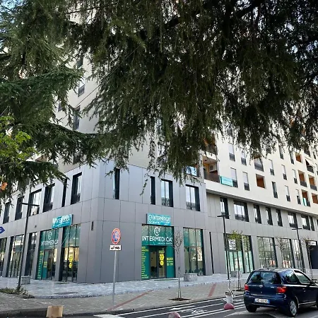 Henri Apartament Apartment