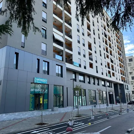 Henri Apartament